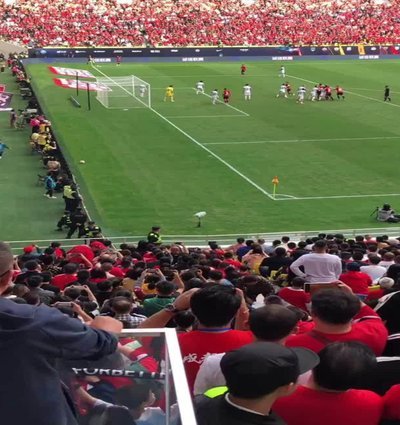 浙媒：浙江队门将赵博昨夜对阵蓉城的比赛是打封闭出场