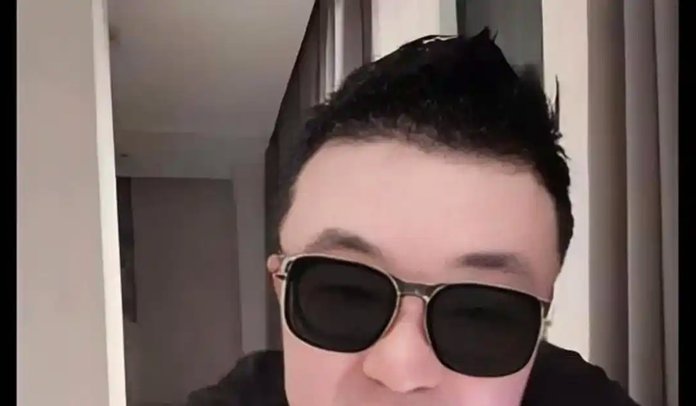 董路欧洲“帽子戏法”：冲场引争议