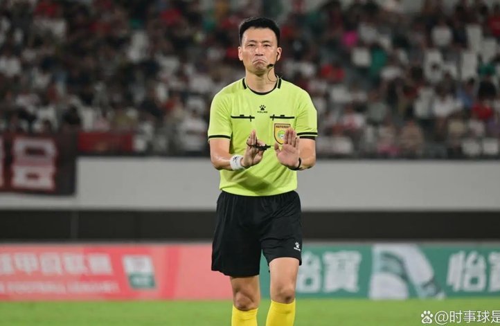 中超裁判重磅：张雷铁人执法，李海新见申花